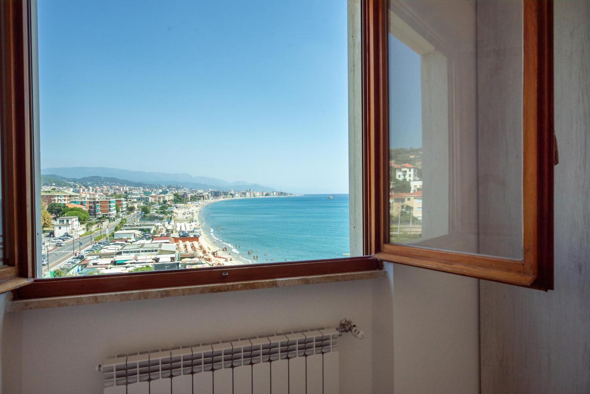 You And The Sea Savona Buitenkant foto